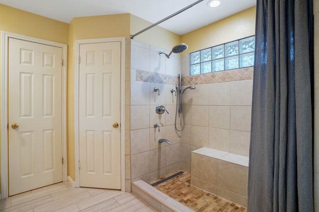 11204 Deadoak Ln, House other with 4 bedrooms, 3 bathrooms and 4 parking in Austin TX | Image 13