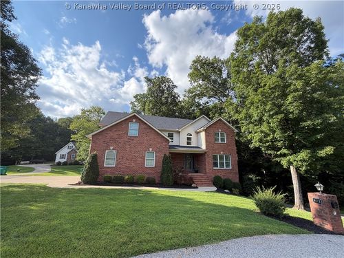 418 Woodberry Way, Winfield, WV, 25213-7777 | Card Image