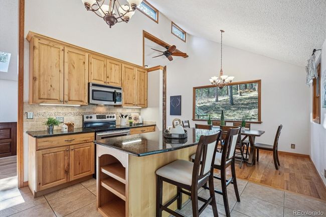 20025 Flint Ln, House other with 4 bedrooms, 3 bathrooms and 7 parking in Morrison CO | Image 9