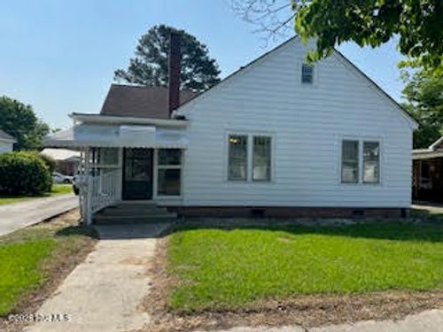111 Marshall Ave, Williamston, NC, 27892-2425 | Card Image