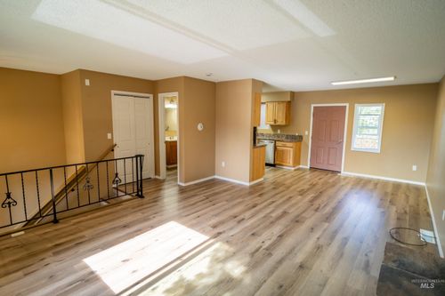 a-3129 8th Street C, Lewiston, ID, 83501-4805 | Card Image