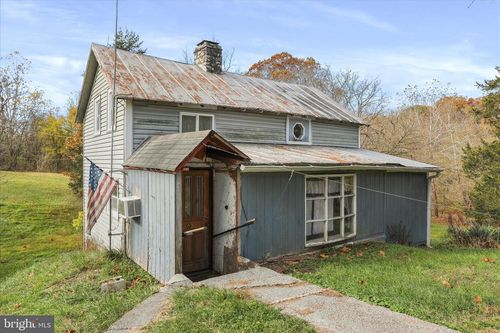 339 Logans Run Dr, Kearneysville, WV, 25430-5720 | Card Image