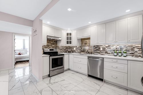 605-20 Speers Rd, Oakville, ON, L6K3R5 | Card Image