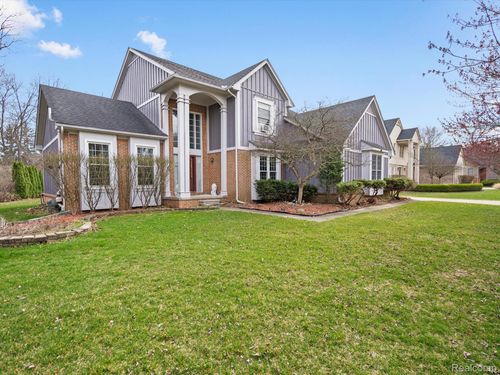 7359 Water Oaks, West Bloomfield, MI, 48324-2485 | Card Image