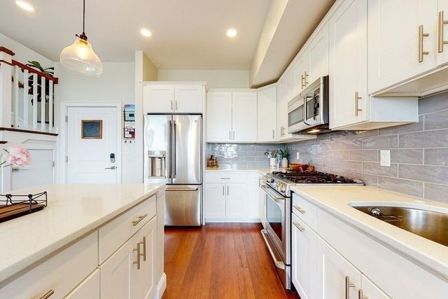 UNIT-403 - 170 W Broadway, Condo with 2 bedrooms, 2 bathrooms and 2 parking in Boston MA | Image 6