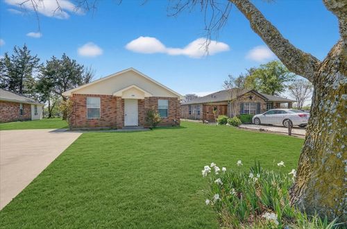 509 W Cedar St, Gunter, TX, 75058-2142 | Card Image