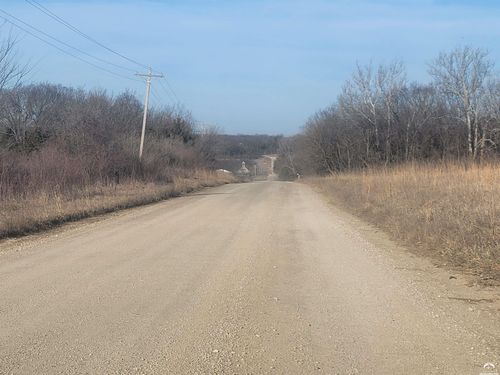 12763 54th St, Oskaloosa, KS, 66066-5105 | Card Image