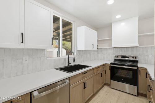 4221 E 31st Street, Tucson, AZ, 85711 | Card Image