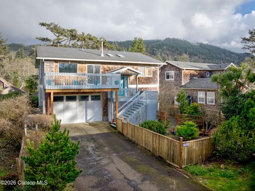 17695 Ocean Blvd, Rockaway Beach, OR, 97136-9689 | Card Image