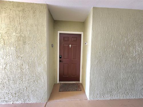 apt-334-712 Crest Pines Dr, ORLANDO, FL, 32828-7186 | Card Image