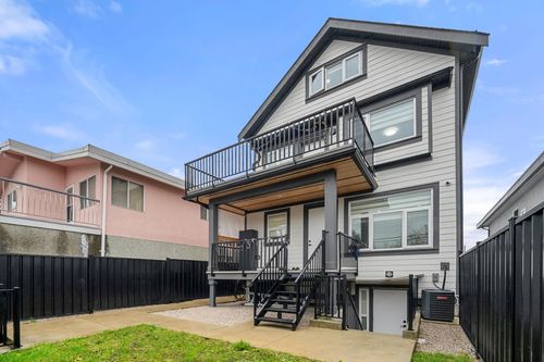 6749 Knight St, Vancouver, BC, V5P2W4 | Card Image