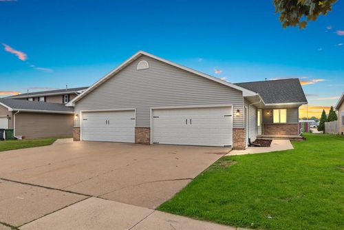 513 Stone Gate Drive, KIMBERLY, WI, 54136 | Card Image