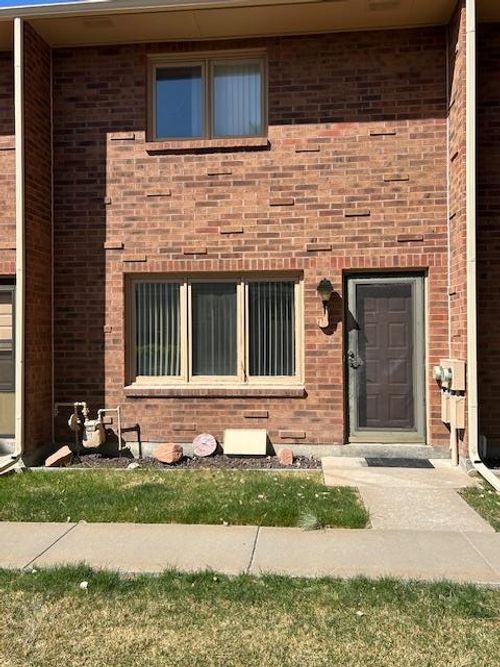 j-2111 Chatalet Ln, Pueblo, CO, 81005-2659 | Card Image