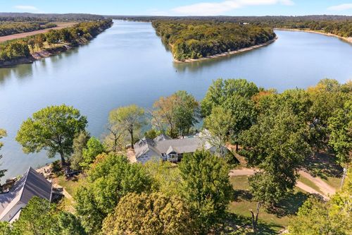 1295 Covenant Cove Ln, Bath Springs, TN, 38311-4317 | Card Image