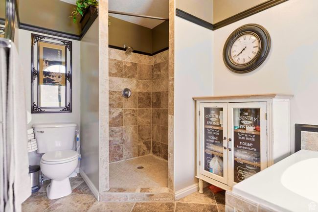 1092 470, House other with 5 bedrooms, 3 bathrooms and 2 parking in Providence UT | Image 13
