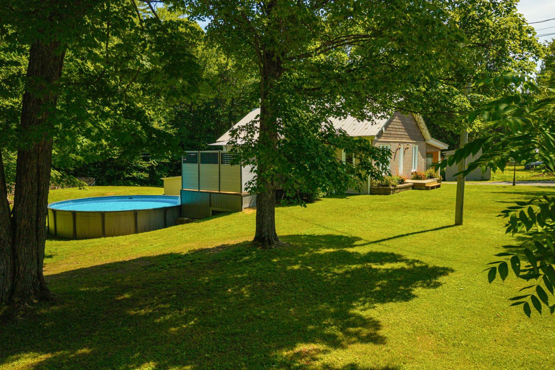 Residential in Val-des-Bois 2