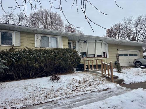 {{alt}} | Card Image