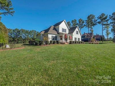 127 Castle Drive, House other with 5 bedrooms, 4 bathrooms and null parking in Mooresville NC | Image 3