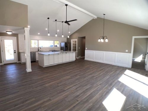 7300 N Gleaner Rd, Freeland, MI, 48623-9240 | Card Image