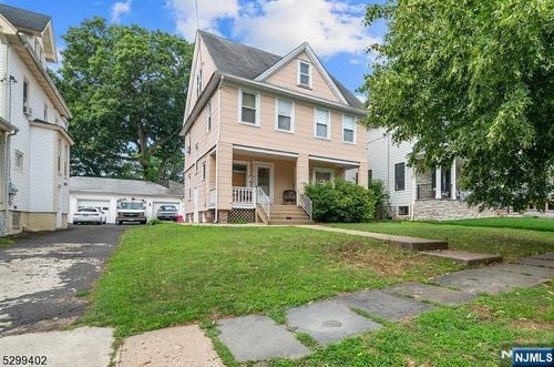27 Donaldson Ave, Rutherford, NJ, 07070-2321 | Card Image