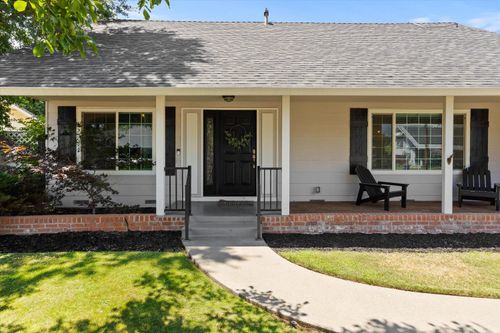 1377 Geneva Ave, Yuba City, CA, 95991-6714 | Card Image