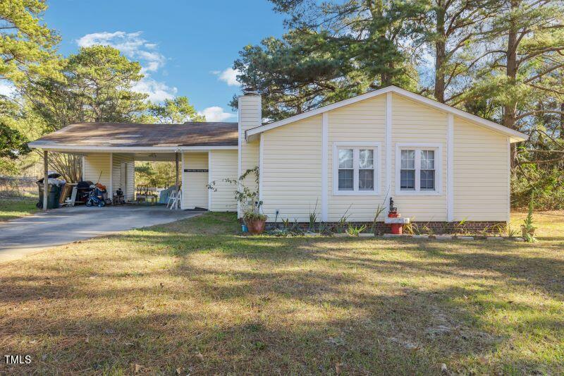 Blue Spring Rd, Fayetteville, NC 28304