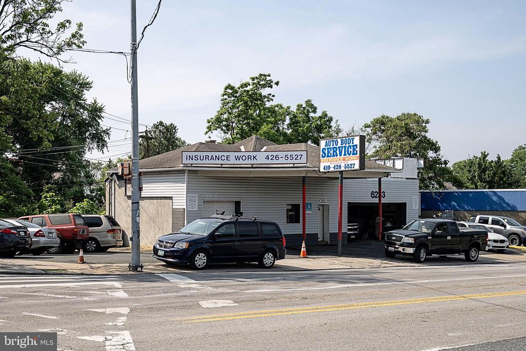 6233 Belair Rd, Baltimore, MD 21206-1942