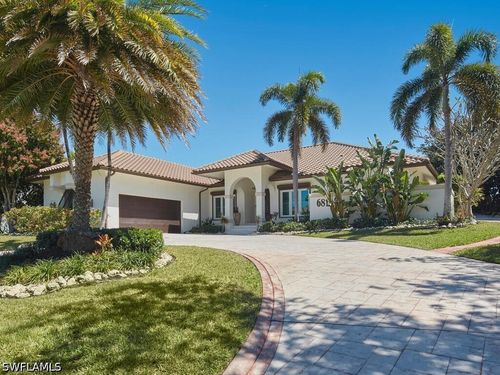 681 Barfield Dr, MARCO ISLAND, FL, 34145-5930 | Card Image