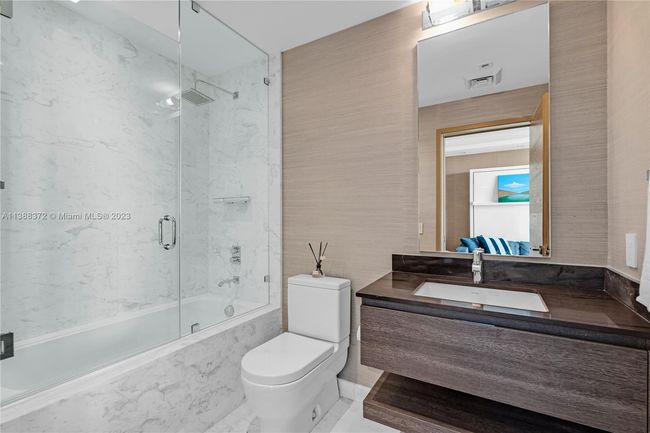 UNIT-1002S - 360 Ocean Dr, Condo with 4 bedrooms, 6 bathrooms and null parking in Key Biscayne FL | Image 19