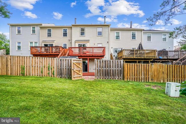 5521 Lakewhite Ct, Townhouse with 3 bedrooms, 4 bathrooms and null parking in FAIRFAX VA | Image 39
