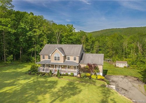 185 Penaluna Rd, Monroe, NY, 10950-4354 | Card Image