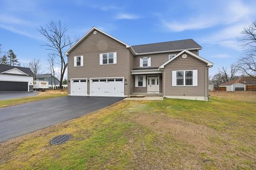 110 Crystal Brook Dr, Springfield, MA, 01118-1977 | Card Image