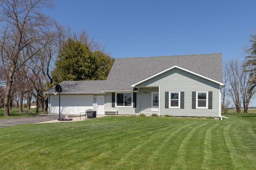 500 E Front St, Claremont, MN, 55924-4566 | Card Image