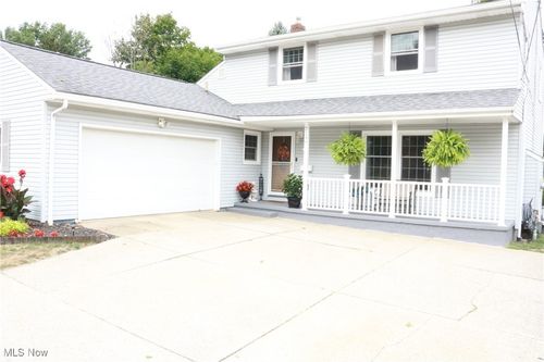 2139 Daniels Ave, Akron, OH, 44312-2241 | Card Image