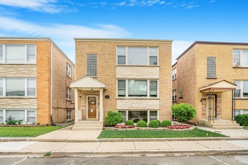 2241 S 17th Ave, North Riverside, IL, 60546-1009 | Card Image