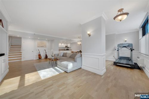 2 Constitution Ct, Hoboken, NJ, 07030-5588 | Card Image