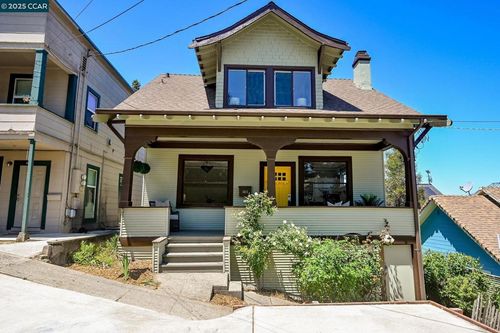 414 Bay St, Crockett, CA, 94525-1214 | Card Image