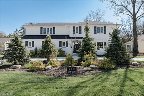 2711 Green Rd, Shaker Heights, OH, 44122-2137 | Card Image