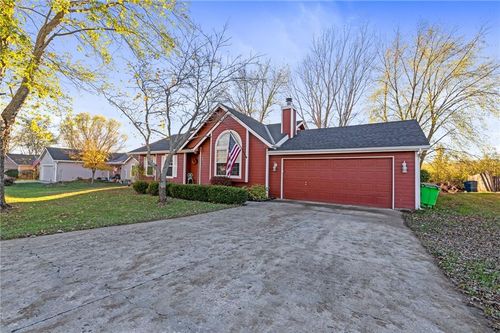 1217 Summit Street, Baldwin City, KS, 66006 | Card Image