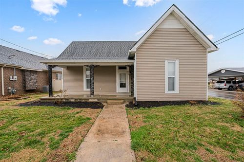 435 N Main St, Smiths Grove, KY, 42171-8296 | Card Image