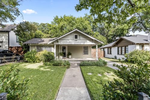 1130 S Montreal Ave, Dallas, TX, 75208-7733 | Card Image