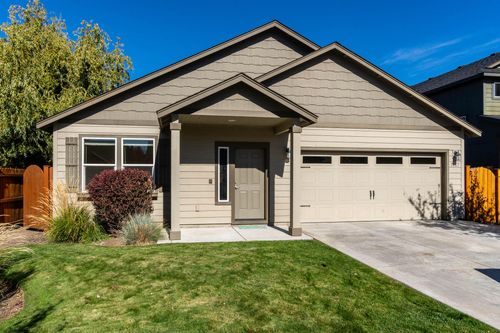 3667 Sw Pumice Stone Ave, Redmond, OR, 97756-7296 | Card Image