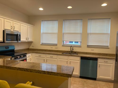 4-833 Millbrae Ct, West Palm Beach, FL, 33401-8477 | Card Image