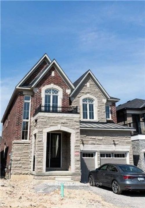 60 Starkweather Street, Aurora, ON, L4G0Z2 | Card Image