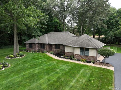 15591 Alannah Christine Dr, Marshall, MI, 49068-9472 | Card Image