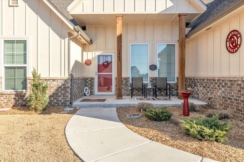 1305 Katelyn Court, Yukon, OK, 73099 | Card Image