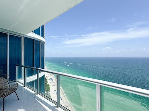 4204-17001 Collins Ave, Sunny Isles Beach, FL, 33160-3645 | Card Image