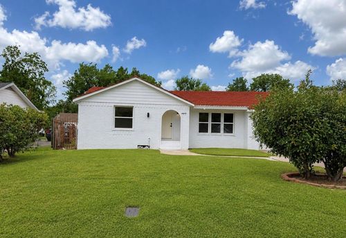 4607 Englewood St, Houston, TX, 77026-3117 | Card Image