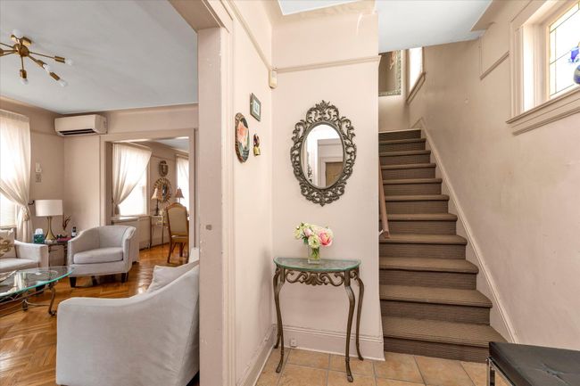 2 - 48 206 Th St, Home with 5 bedrooms, 2 bathrooms and 3 parking in Oakland Gardens NY | Image 20