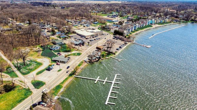 5 minutes to Cedar Lake with boat slips available | Image 40
